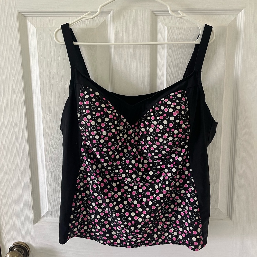 Delta Burke Black and Pink Polka Dot Swim Suit